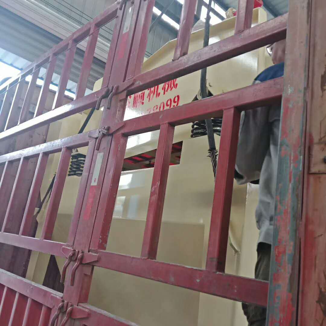 �l(f��)�����l(xi��ng)��350��ɰ���ՙC